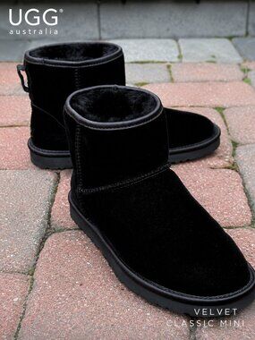 UGG Australia Womens Size 8 Classic Mini Velvet Boots Black Sheepskin Bootie